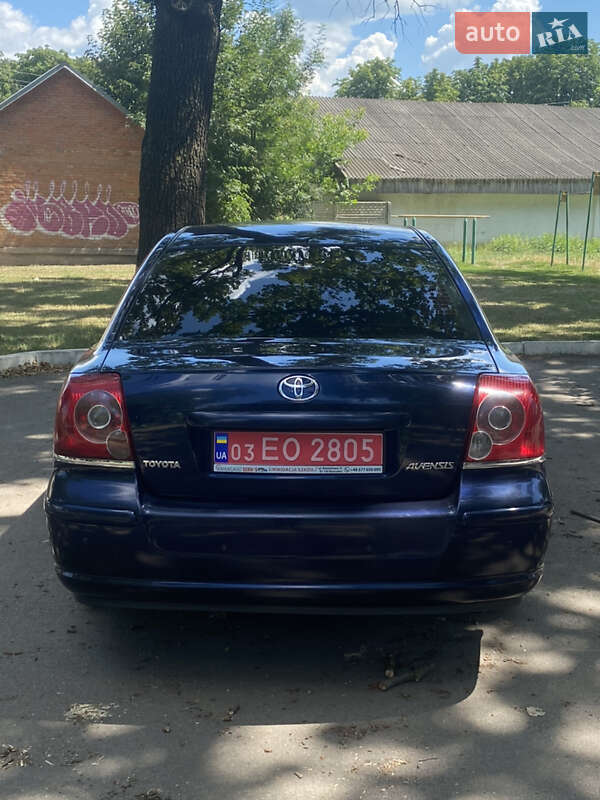 2006 toyota avensis