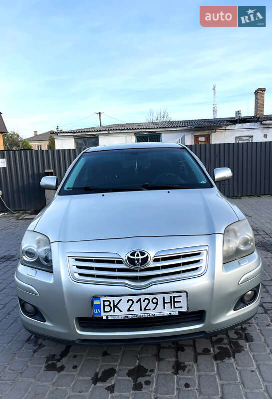 2007 toyota avensis