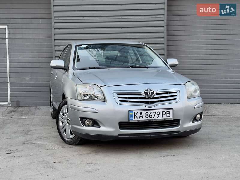 2008 toyota avensis