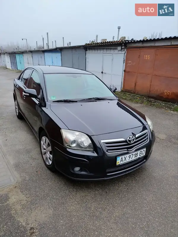 2008 toyota avensis