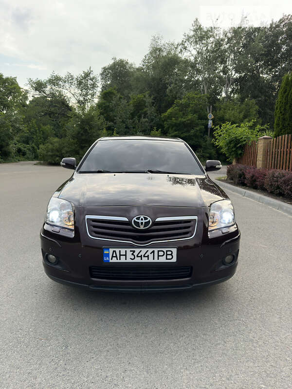 2006 toyota avensis