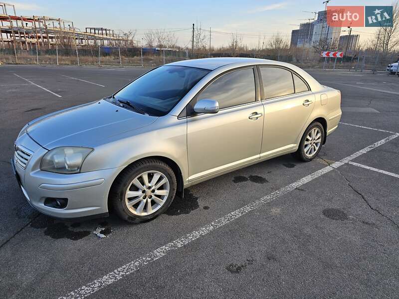 2007 toyota avensis