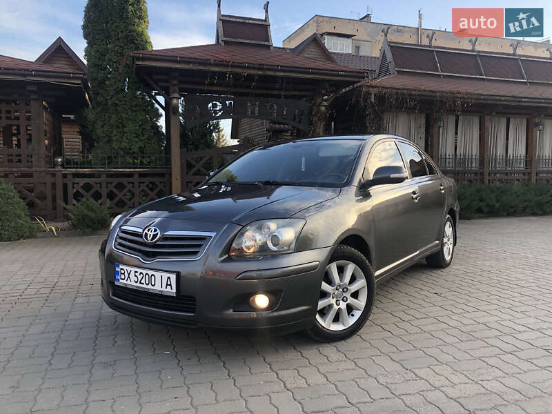 2008 toyota avensis