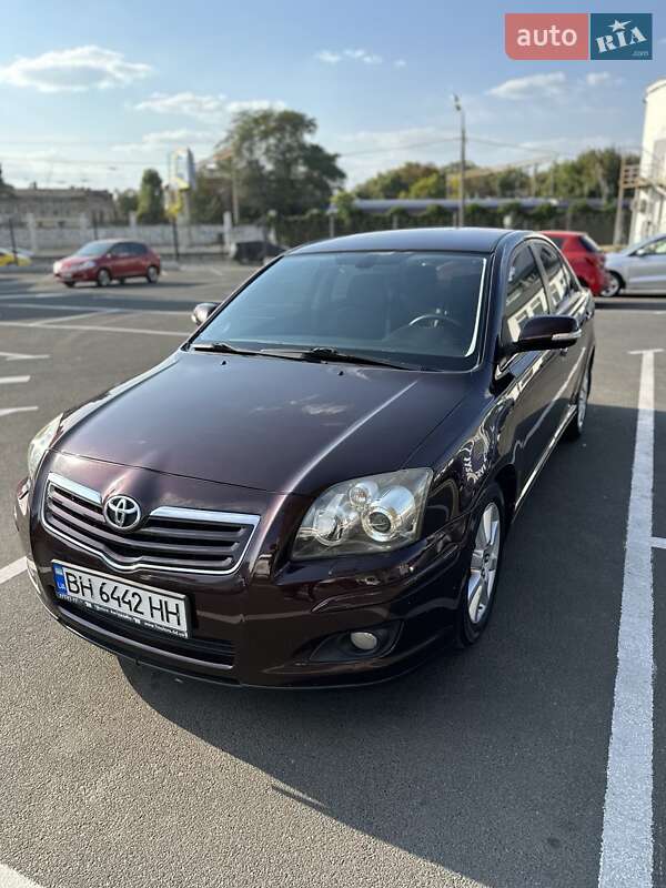 2008 toyota avensis