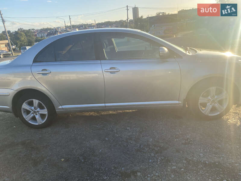 2006 toyota avensis