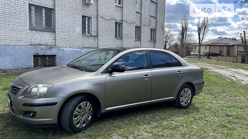 2006 toyota avensis