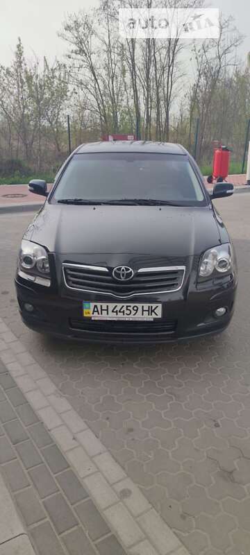2006 toyota avensis