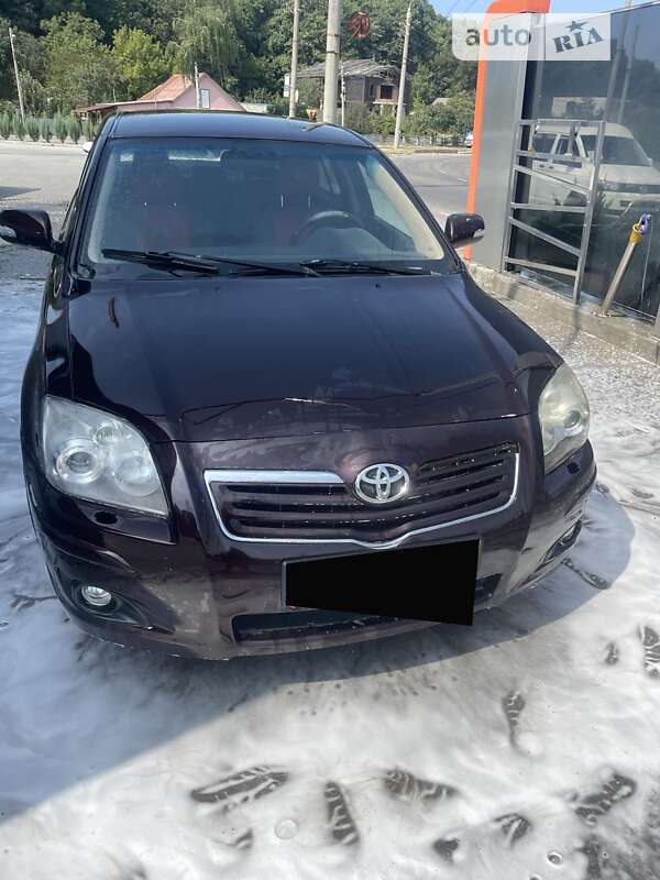 2007 toyota avensis