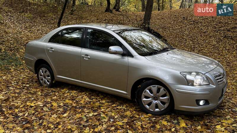 2007 toyota avensis