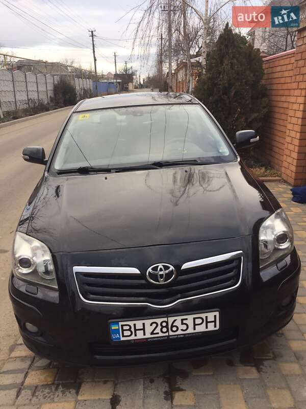 2008 toyota avensis