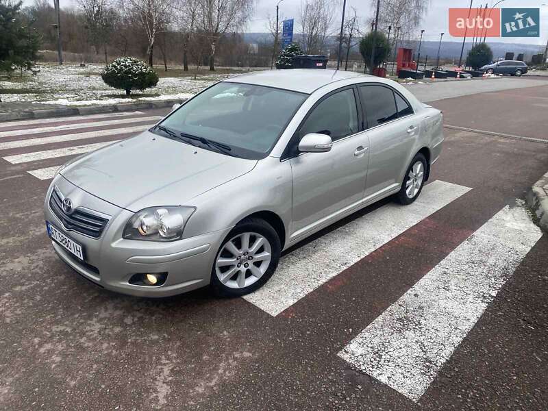 2008 toyota avensis