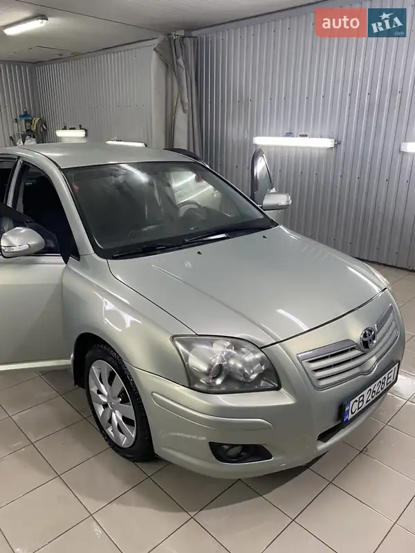 2008 toyota avensis