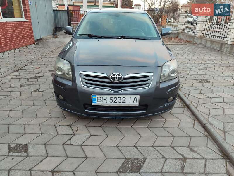 2006 toyota avensis