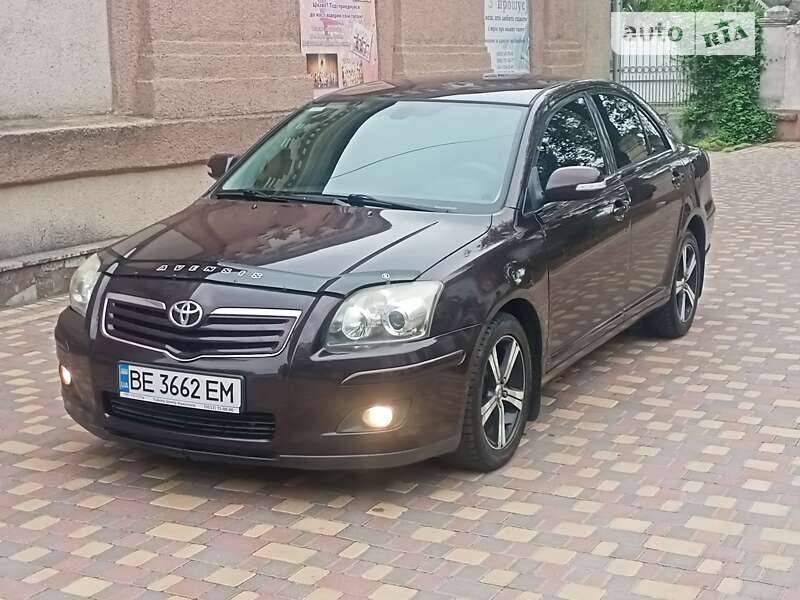 2008 toyota avensis