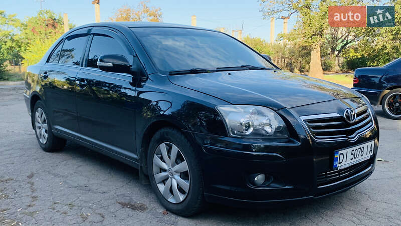 2008 toyota avensis