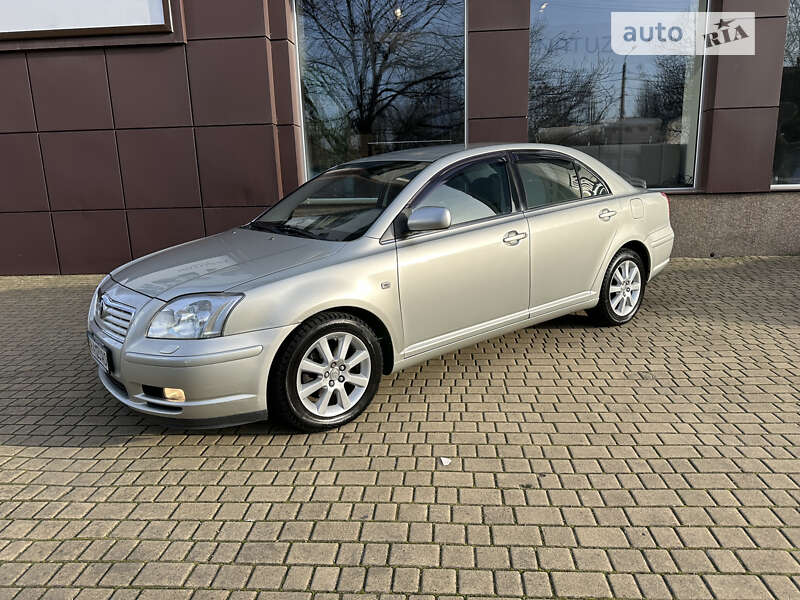 2006 toyota avensis