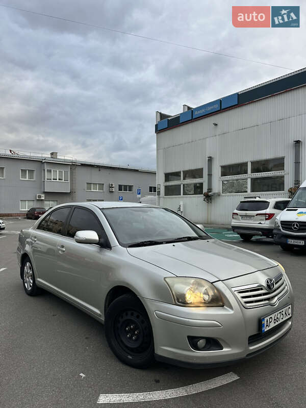 2006 toyota avensis