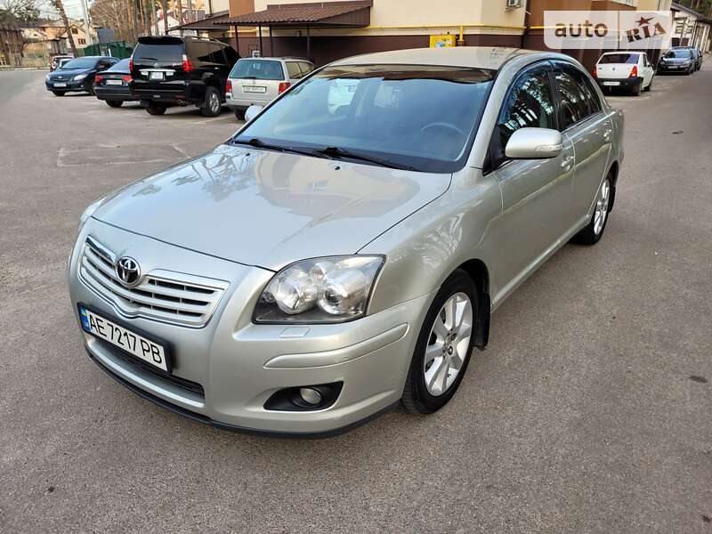 2007 toyota avensis