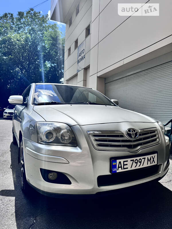 2007 toyota avensis