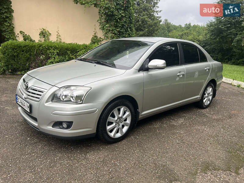 2008 toyota avensis