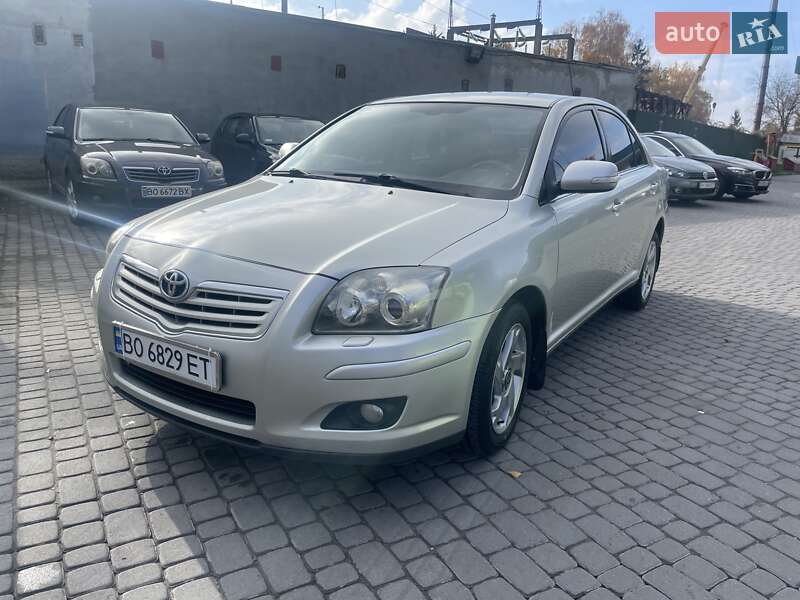 2008 toyota avensis