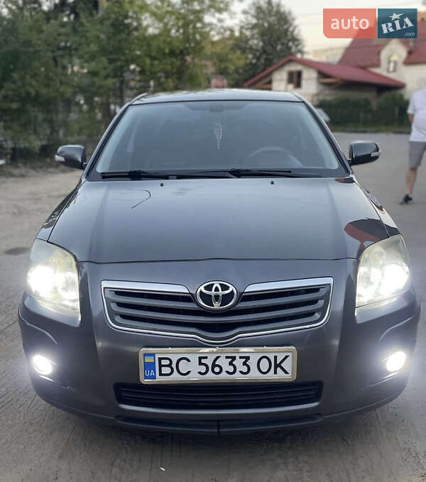 2008 toyota avensis