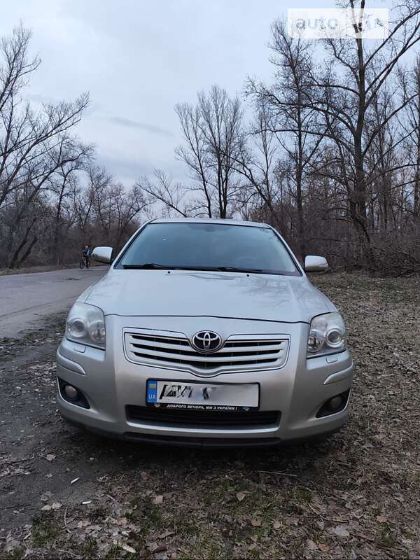 2006 toyota avensis