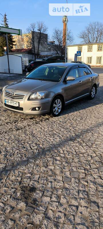 2006 toyota avensis