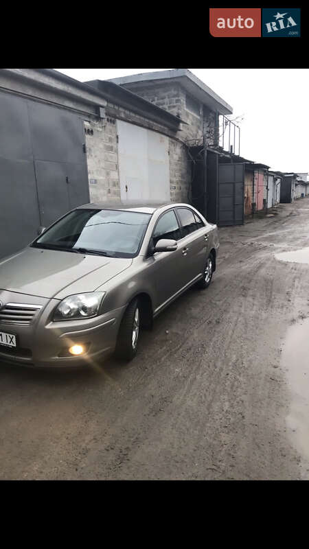 2006 toyota avensis