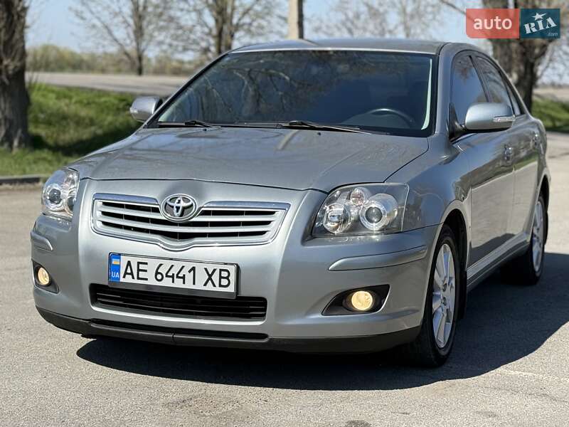 2008 toyota avensis