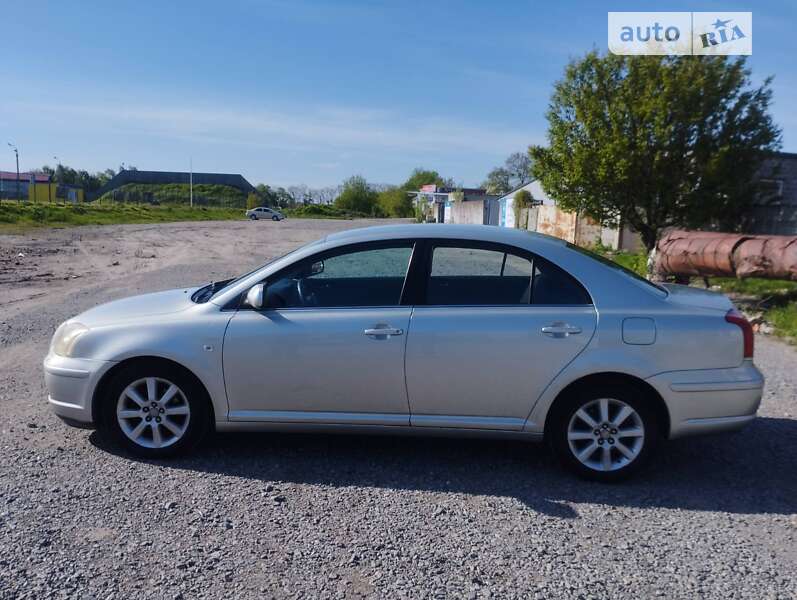 2006 toyota avensis
