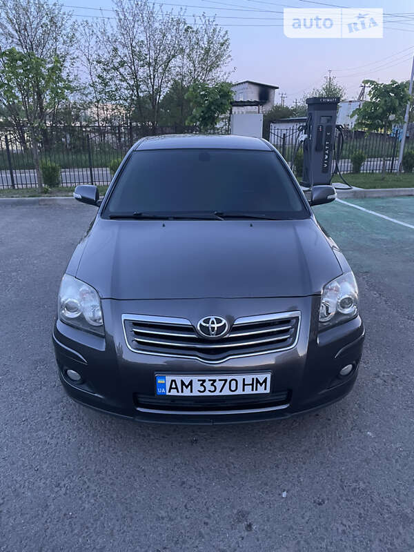 2006 toyota avensis