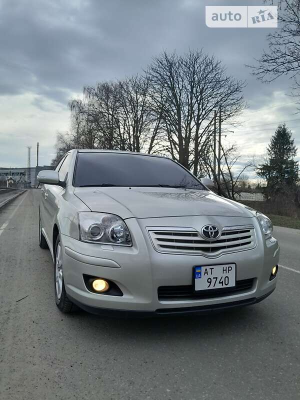 2006 toyota avensis