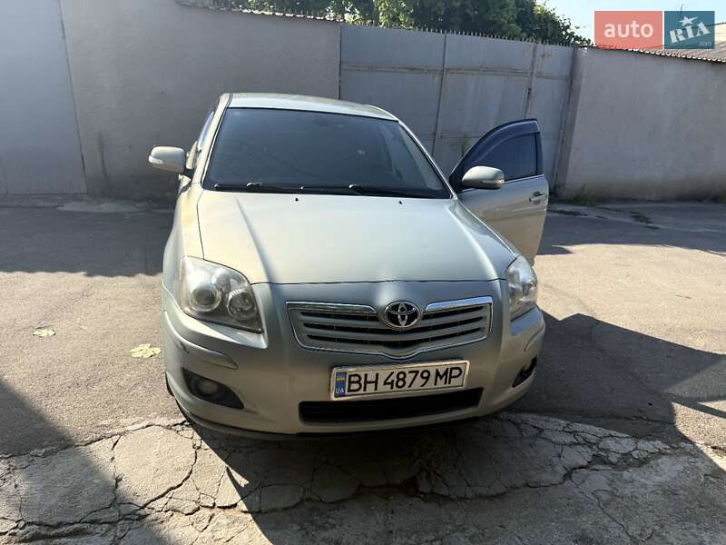 2007 toyota avensis