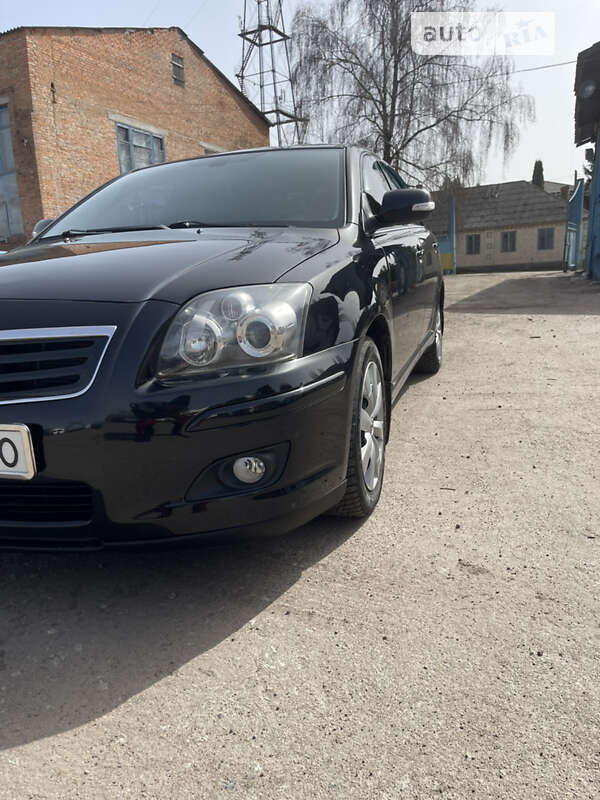 2007 toyota avensis