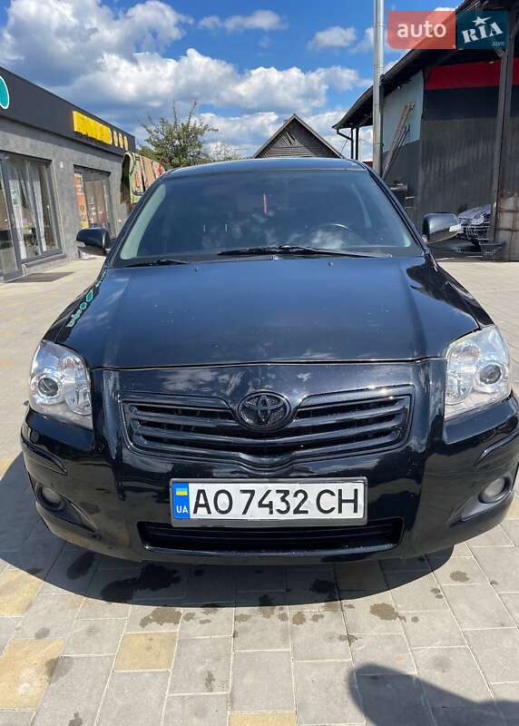2008 toyota avensis