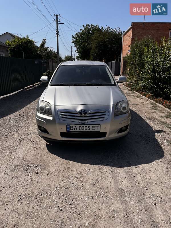 2006 toyota avensis