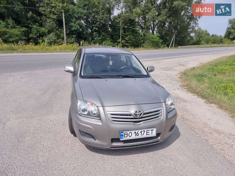 2006 toyota avensis