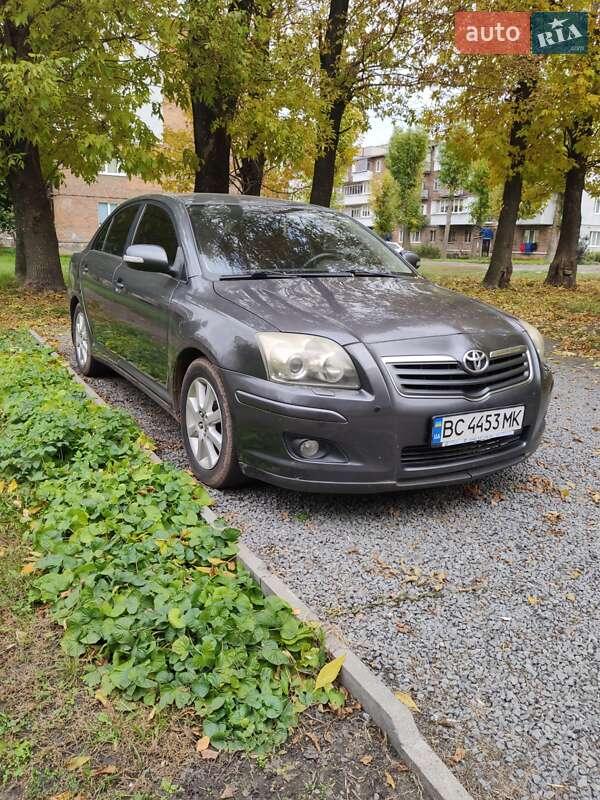 2007 toyota avensis