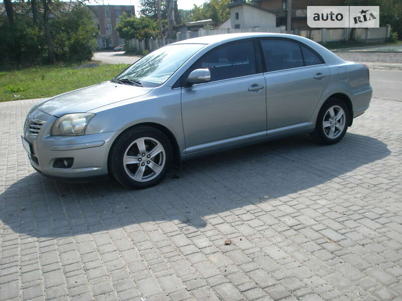 2007 toyota avensis