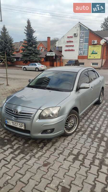 2007 toyota avensis