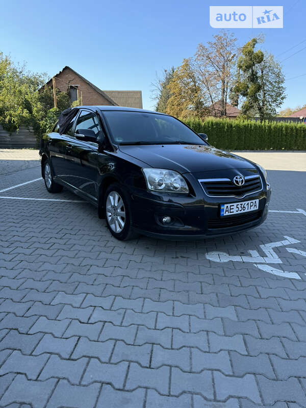 2007 toyota avensis