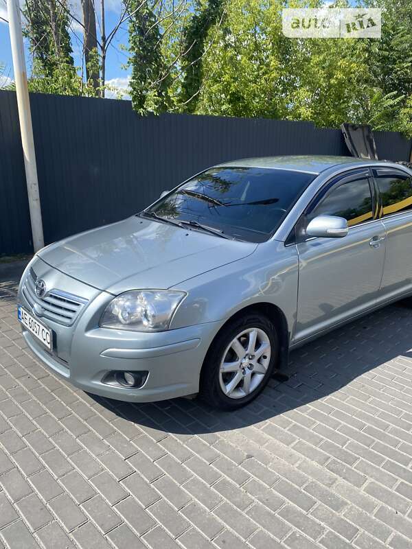 2007 toyota avensis