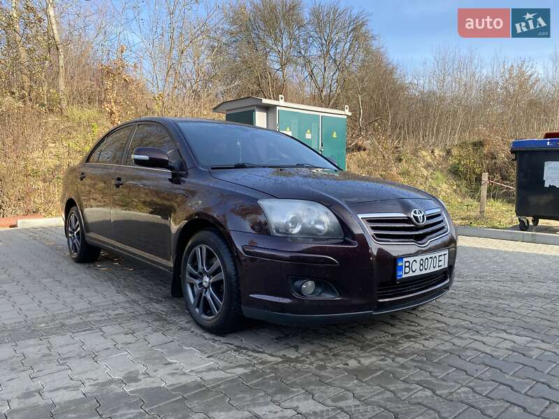 2008 toyota avensis