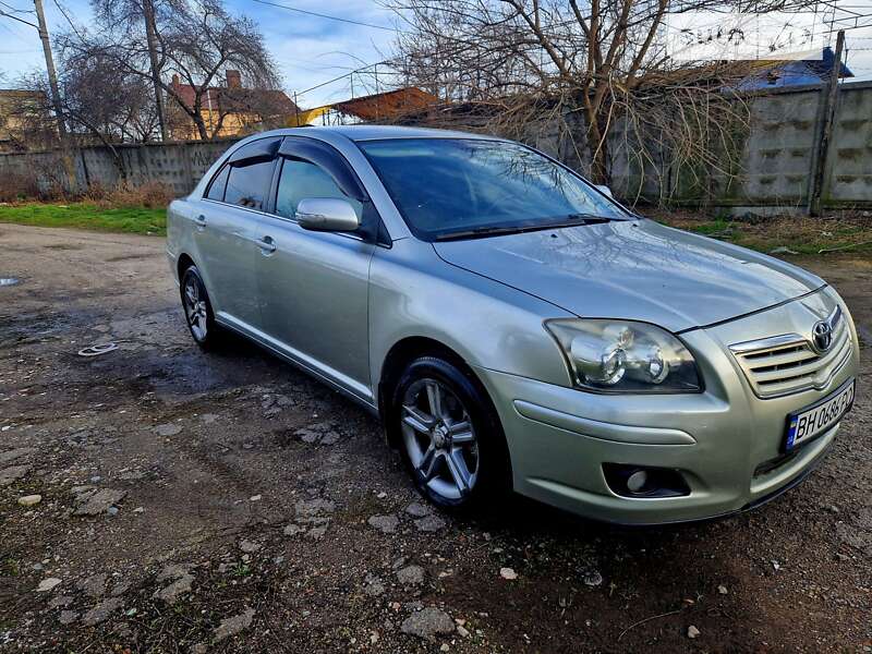 2006 toyota avensis