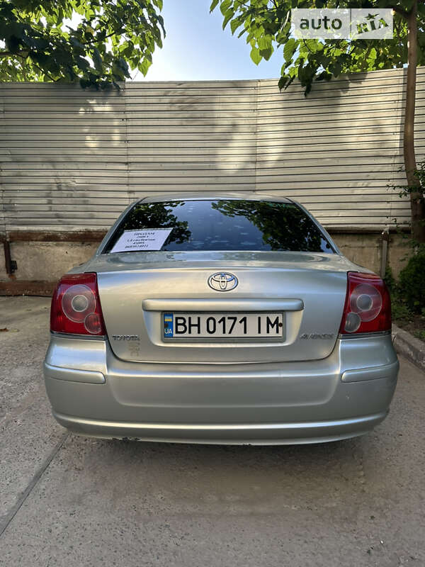 2006 toyota avensis