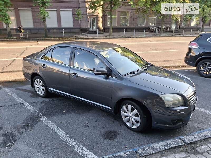 2007 toyota avensis
