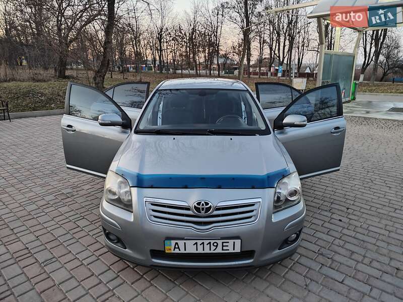 2007 toyota avensis
