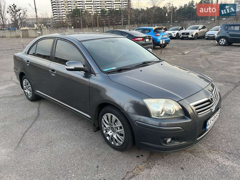 2008 toyota avensis