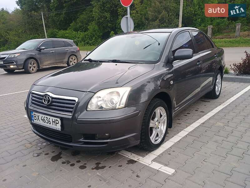 2005 toyota avensis
